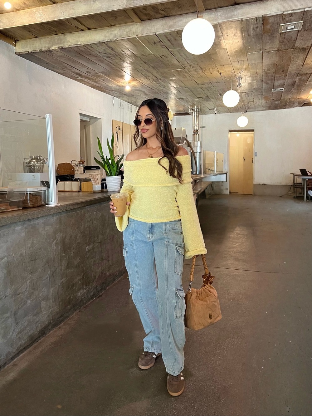 Women’s Light Blue Cargo Jeans - Casual Relaxed Fit